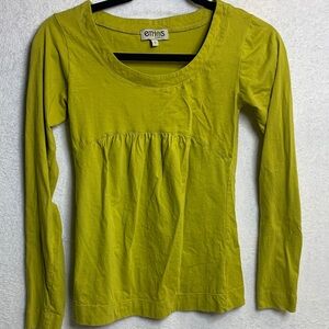 Ethos Lime Green Long Sleeve Scoop Neck Top